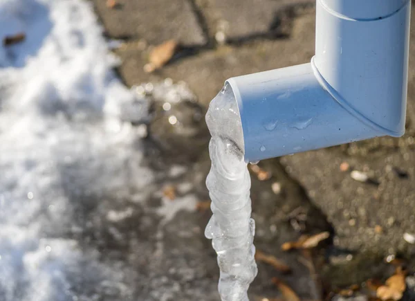 Roof Gutter with ice — Stock Photo, Image