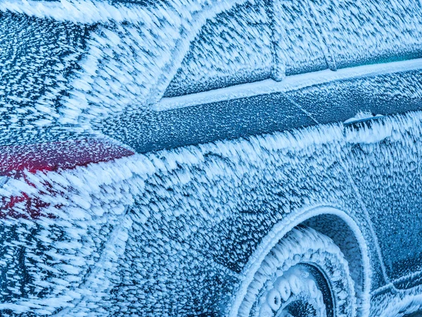 Coche congelado en invierno — Foto de Stock