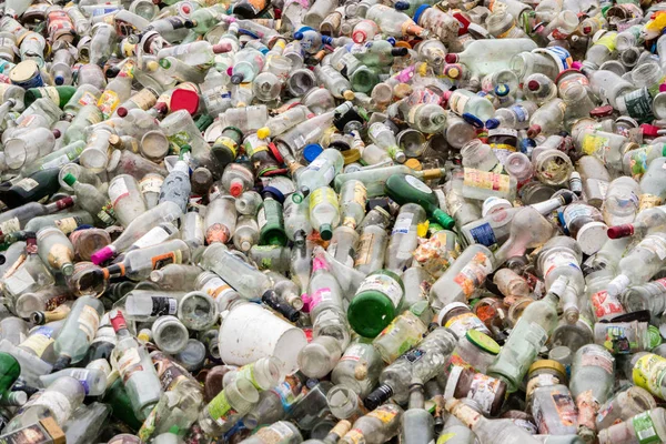 Glas butelka recyklingu yar — Zdjęcie stockowe