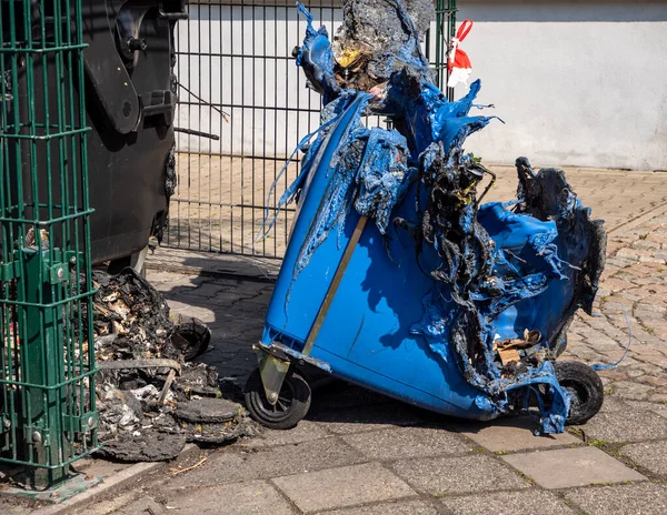 Vandalismus Mülltonne Brandstiftung — Stockfoto