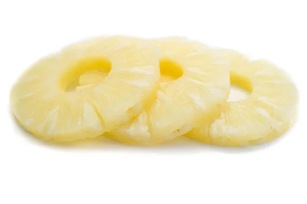 Anelli Ananas Isolati Sfondo Bianco — Foto Stock