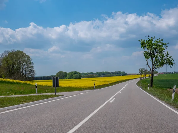 通往未来的新道路 — 图库照片