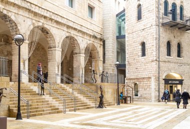 Mamilla alışveriş merkezi veya Alrov Mamilla Avenue, Kudüs'te alışveriş caddesi