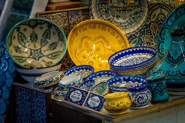 Seramik, Hediyelik Dükkanı Arap pazarında, Kudüs'ün eski şehir — Stok fotoğraf
