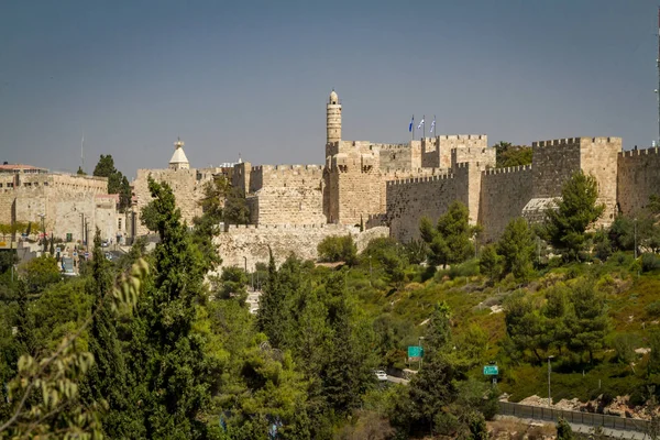 Antigua muralla y torre de David en Jerusalén, Israel — Foto de Stock