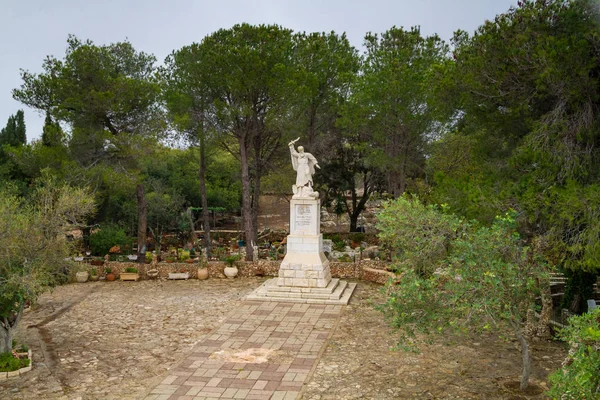 Peygamber Elijah heykeli Muhraqa Manastırı Mount Carmel, İsrail — Stok fotoğraf