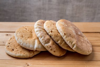 Pide, Arapça ekmek