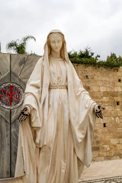 Estátua da Virgem Maria, Igreja da Anunciação em Nazaré — Fotografia de Stock