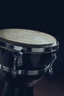Darbuka, vurmalı enstrüman