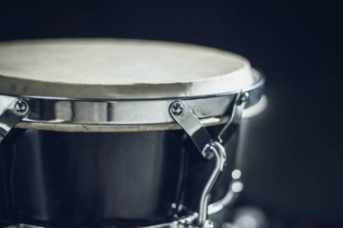 Darbuka, vurmalı enstrüman