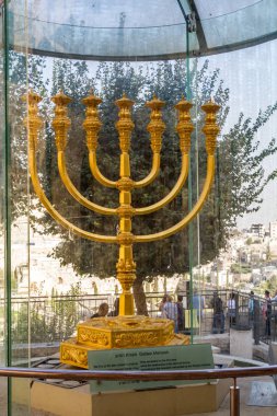Altın menorah Kudüs, İsrail