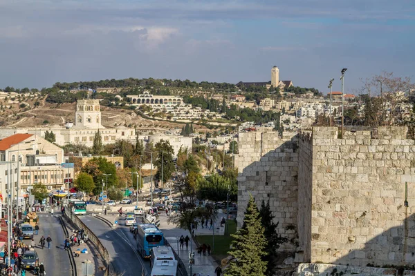 Uitzicht vanaf de muur van de oude stad van Jeruzalem, Israël — Stockfoto