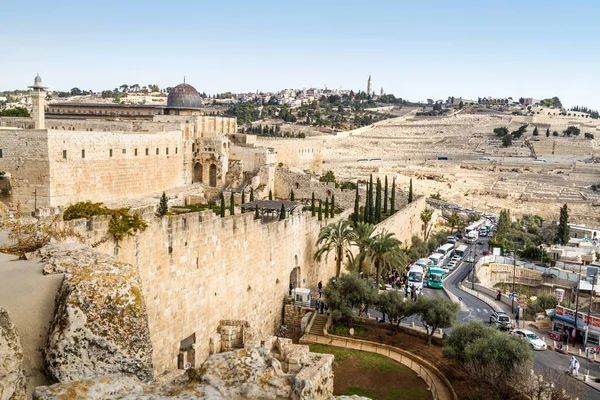 De Al-Aqsa-moskee in de oude stad van Jeruzalem, Israël — Stockfoto