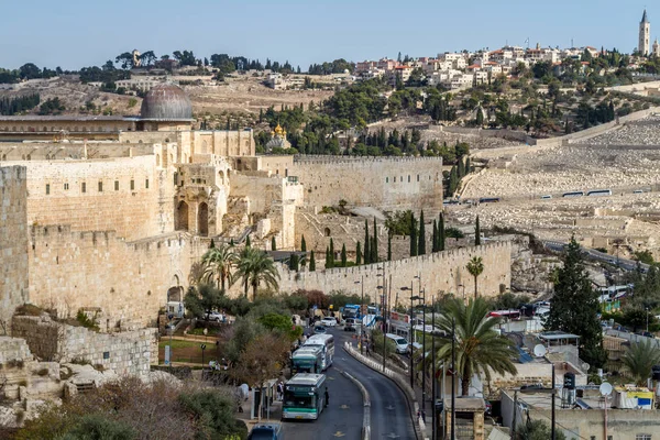 De Al-Aqsa-moskee in de oude stad van Jeruzalem, Israël — Stockfoto
