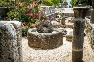 Antik millstone Capernaum İsrail'in zeytin yağı basın için