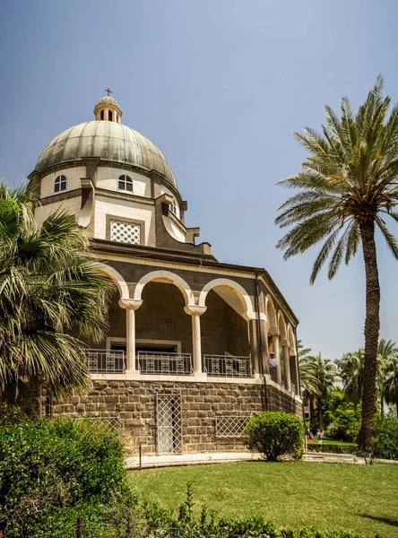 Εκκλησία του όρος των Μακαρισμών που έγινε η θάλασσα της Γαλιλαίας στο Ισραήλ — Φωτογραφία Αρχείου