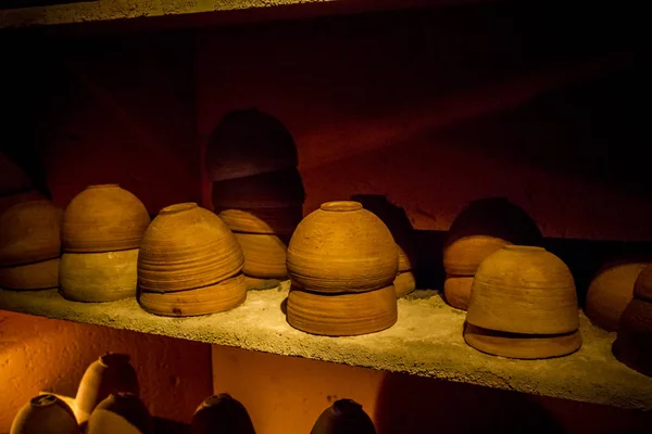 Pottery in Qumran Caves, Israel — Stock Photo, Image