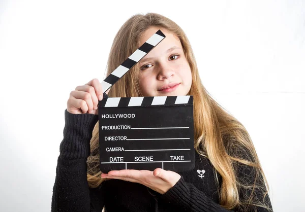 Nastoletnie dziewczyny z clapperboard — Zdjęcie stockowe