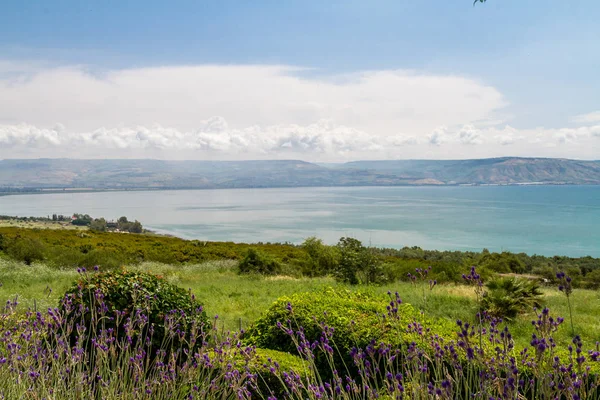 Panorámás kilátás nyílik a Galileai a Mount a boldogságok, Izrael — Stock Fotó