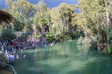 kıyıları Ürdün Nehri'nde vaftiz sitesi, İsrail