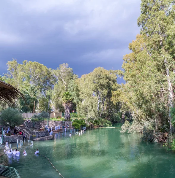 Kıyıları Ürdün Nehri'nde vaftiz sitesi, İsrail — Stok fotoğraf