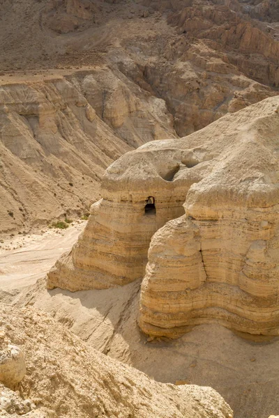Σπήλαια του Κουμράν κύλισης κοντά σε Νεκρά θάλασσα Ισραήλ, Ισραήλ — Φωτογραφία Αρχείου