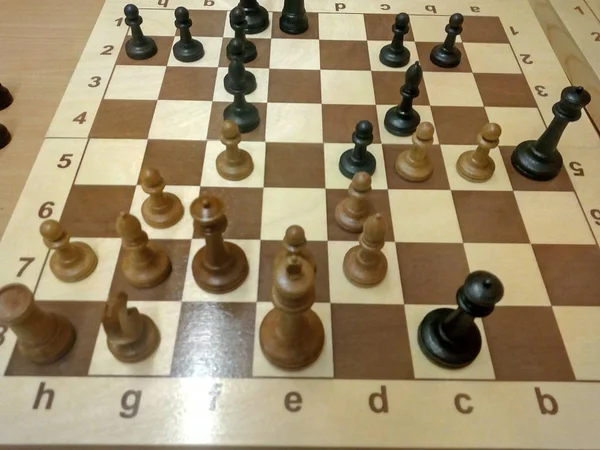 Černá Vzdal Šachová Hra Vítězství Bílých Kousků — Stock fotografie