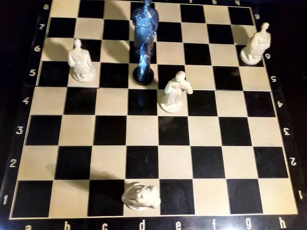 Schwarz Gab Den Sieg Der Weißen Figuren Schach Auf — Stockfoto