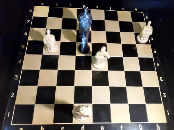 Черные Сдались Шахматная Игра Победа Белых Фигур — стоковое фото