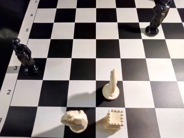 Şah Mat Boden Satranç Oyunun Sonu Beyaz Parçaların Zaferi — Stok fotoğraf