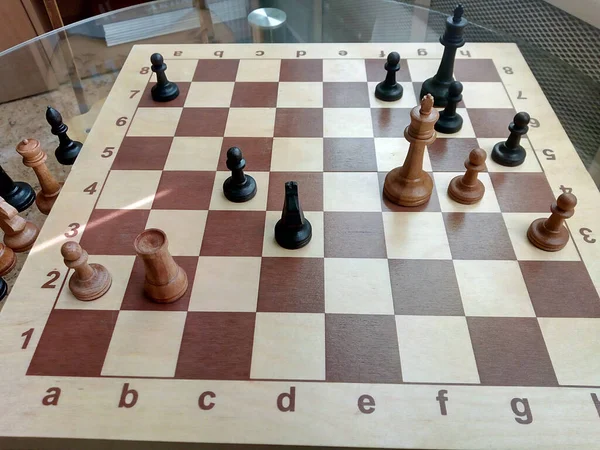 Weiß Kapitulierte Der Sieg Der Schwarzen Figuren Schach Spiel — Stockfoto