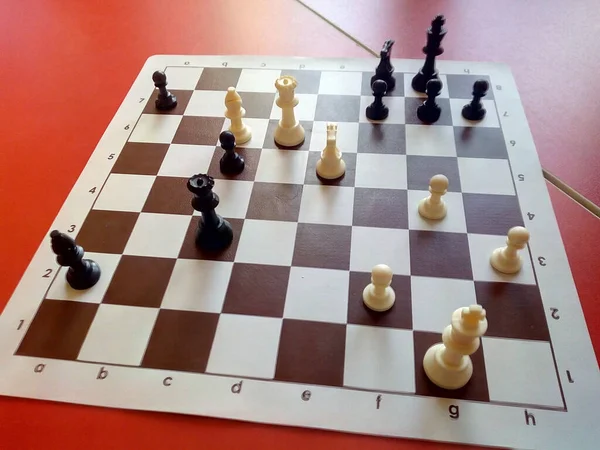 Weiß Kapitulierte Der Sieg Der Schwarzen Figuren Schach Spiel — Stockfoto