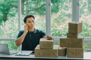 Postacı alıcıya göndermek için posta kutusunu hazırla.