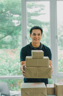 Postacı alıcıya göndermek için posta kutusunu hazırla.