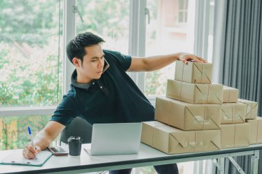 Postacı alıcıya göndermek için posta kutusunu hazırla.