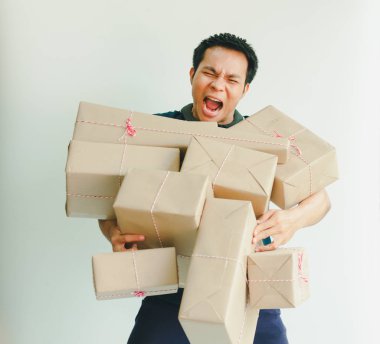 Postacı alıcıya göndermek için posta kutusunu hazırla.