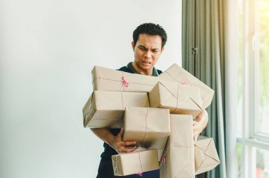 Postacı alıcıya göndermek için posta kutusunu hazırla.