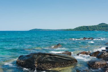 Yazın güzel mavi okyanus ve gökyüzü Güneydoğu Asya, Thaila