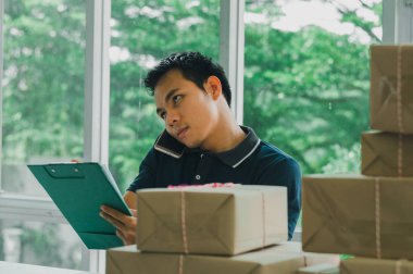 Postacı alıcıya göndermek için posta kutusunu hazırla.