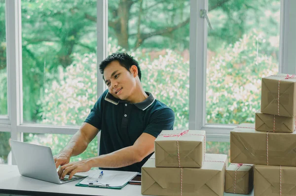 Postacı alıcıya göndermek için posta kutusunu hazırla.