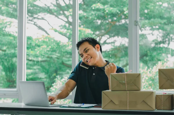 Postacı alıcıya göndermek için posta kutusunu hazırla.