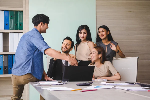 İş adamları iş toplantısı.