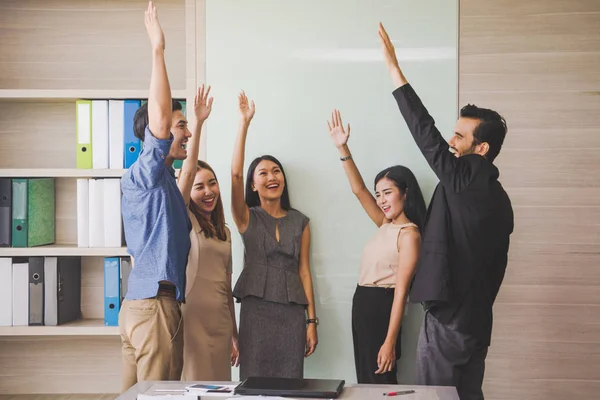 Incontro di lavoro degli uomini d'affari . — Foto Stock