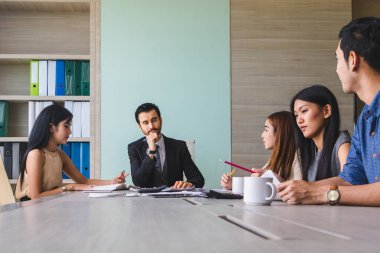 İş adamları iş toplantısı.