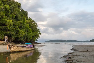 beach sand sea and island,sky