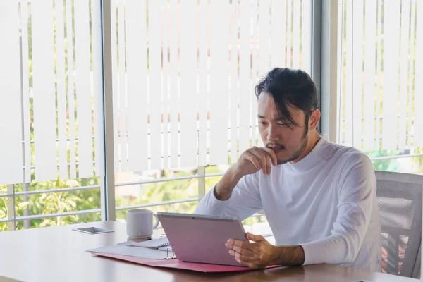 Conceito de escritório casual — Fotografia de Stock