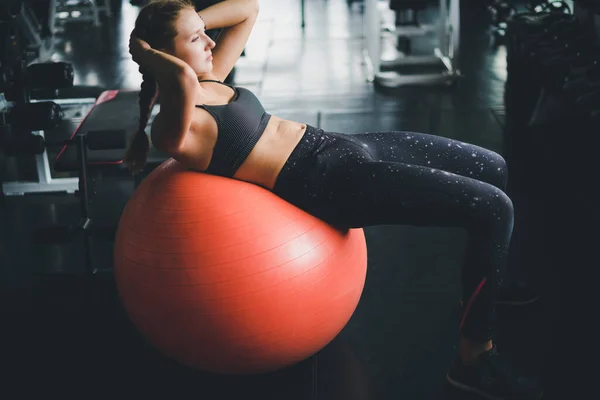 Beautiful Woman Wearing Sports Shirt Stretching Relaxing Rubber Ball Yoga — Stock Photo, Image