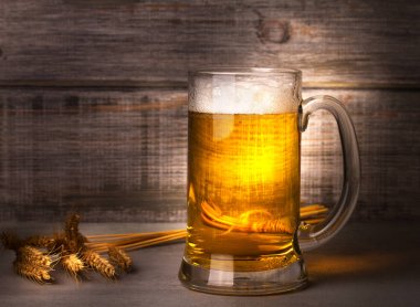 Bira ve arpa tahıl tahıl bardak