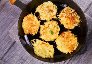 Patates gözlemesi. Sebze börek.