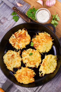 Patates gözlemesi. Sebze börek.